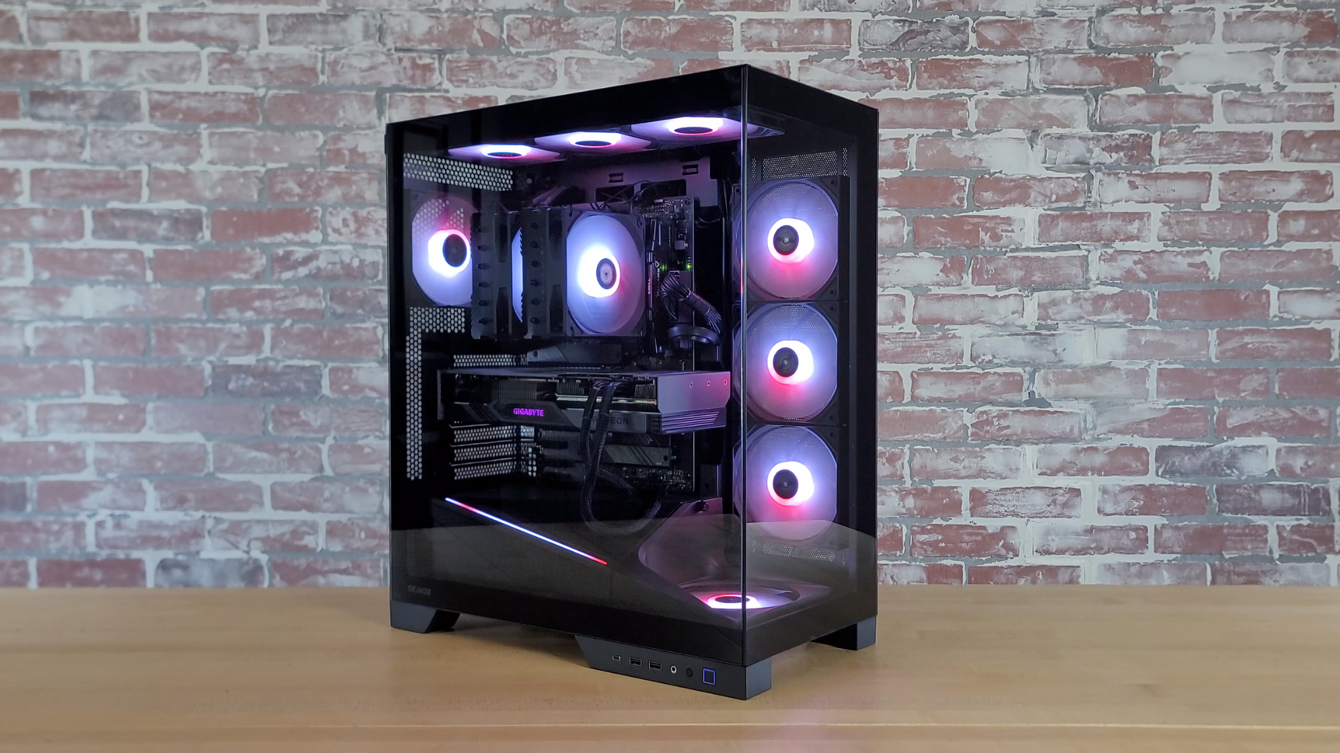 5 POWERFUL Desktops (4K & VR)